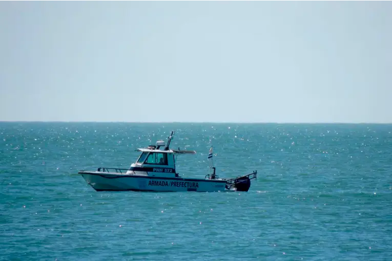 Encontraron en Uruguay el cuerpo de uno de los cinco pescadores argentinos perdidos en el Río de la Plata - imagen de origen