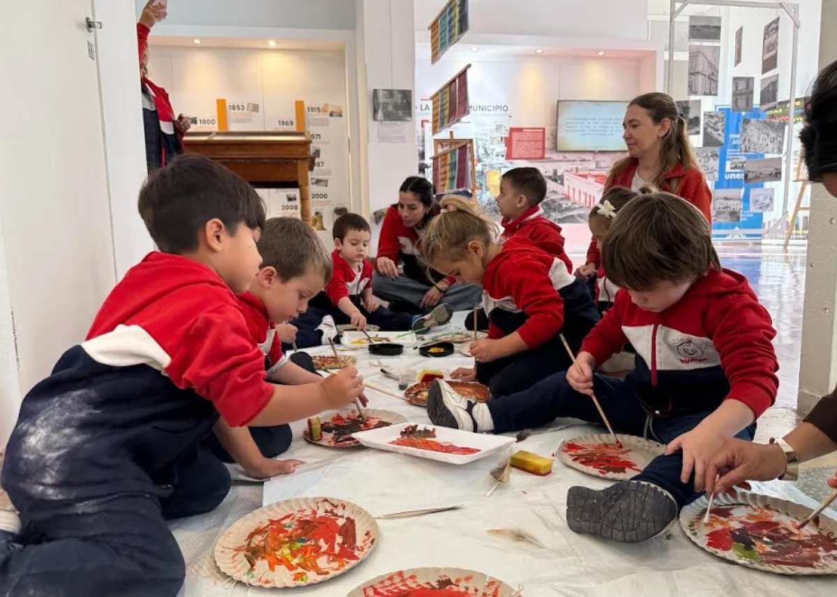 Niños del Jardín Bumpi conocieron el legado de Artemio Alisio en el Museo de la Ciudad - imagen de origen