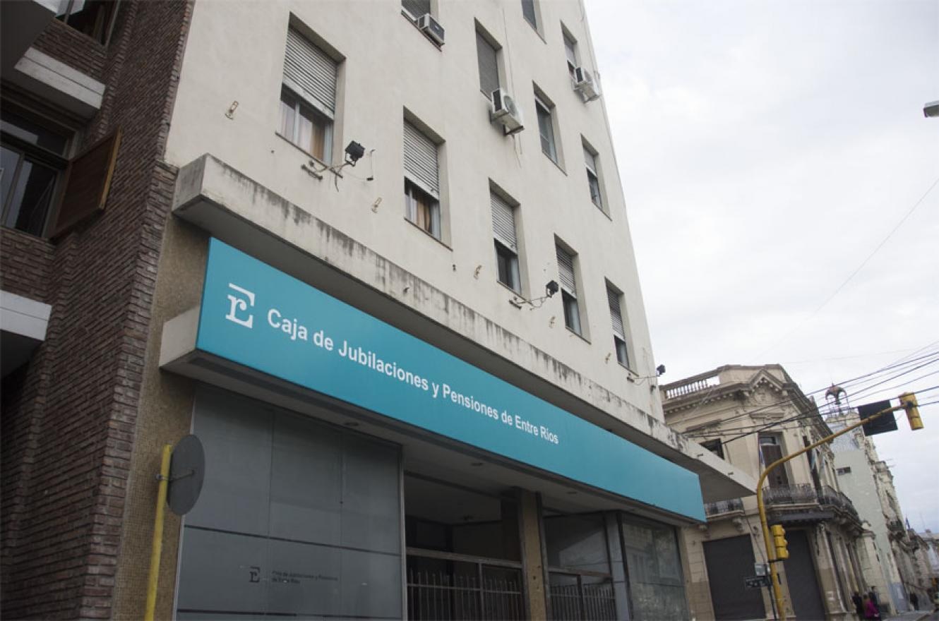 Un informe del Consejo Empresario advierte que el déficit de la Caja de Jubilaciones podría duplicarse en la próxima década - imagen de origen
