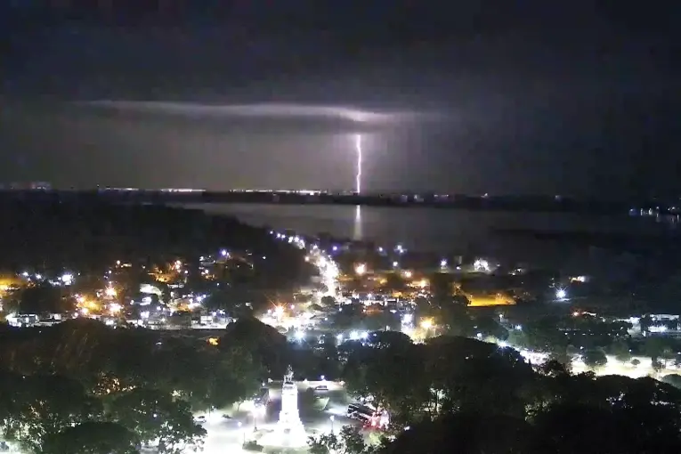 Alerta amarilla por tormentas: ampliaron el área afectada en Entre Ríos para este domingo - imagen de origen