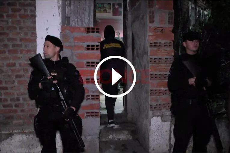 Allanaron otra vez una casa de Paraná y hallaron cocaína - Informe Digital - imagen de origen