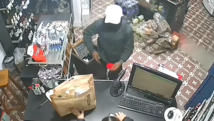 Detuvieron a un hombre acusado de asaltar un local de bebidas en Paraná | Análisis - imagen de origen