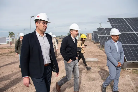 Se inauguró en Arroyo Barú un parque solar con una inversión de 600 millones de pesos - imagen de origen