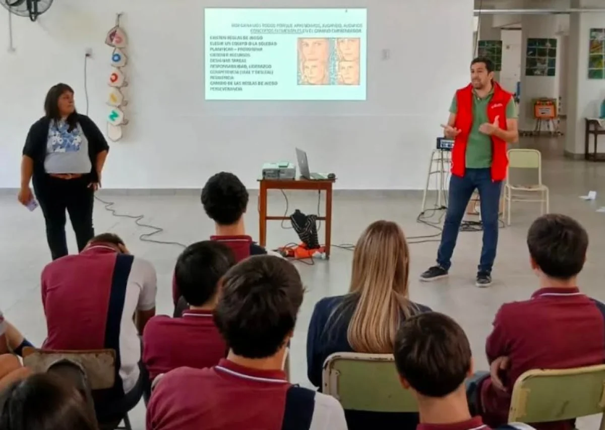 Comenzó una nueva edición del programa municipal Escuelas Emprendedoras - imagen de origen