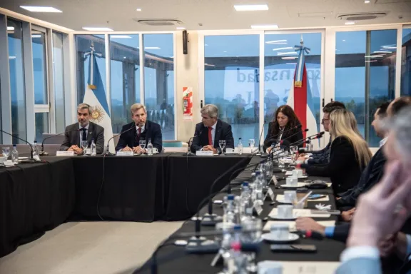 Ministros de Economía destacaron el encuentro federal realizado en Entre Ríos - imagen de origen