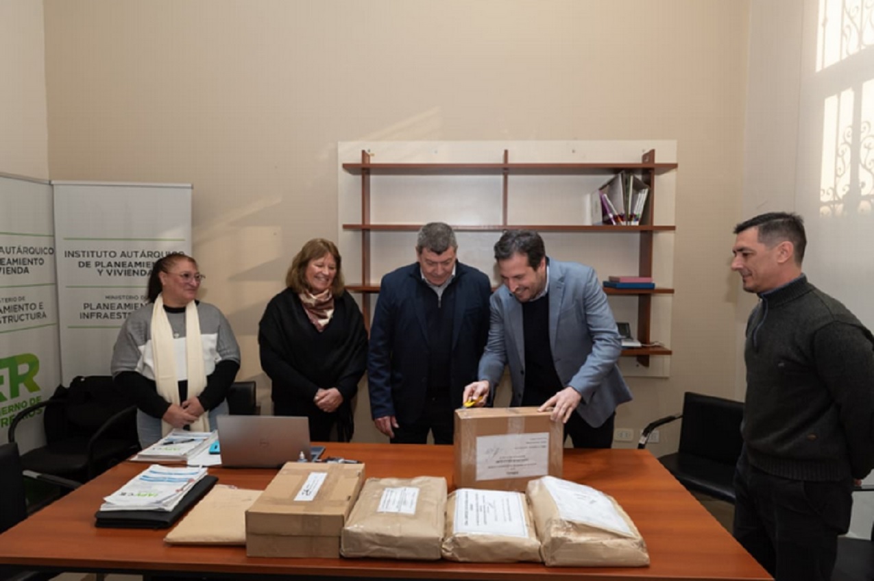 Cuatro ofertas económicas para construir nuevas viviendas en Larroque - imagen de origen