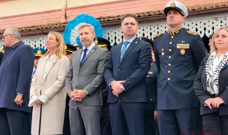 El gobernador encabezó el acto por el 25 de Mayo en Gualeguaychú - imagen de origen