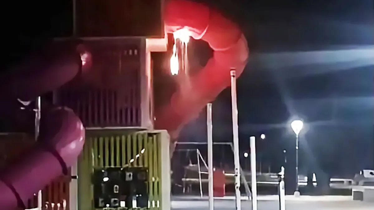 Paraná: vandalizaron juego de plaza Mujeres Entrerrianas - imagen de origen