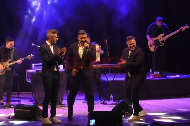 Destino San Javier se presentó en el Teatro 3 de Febrero con doble función - imagen de origen