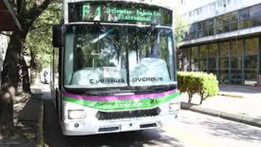 Subió el valor del colectivo en Paraná: el boleto general cuesta $1.720 | Análisis - imagen de origen