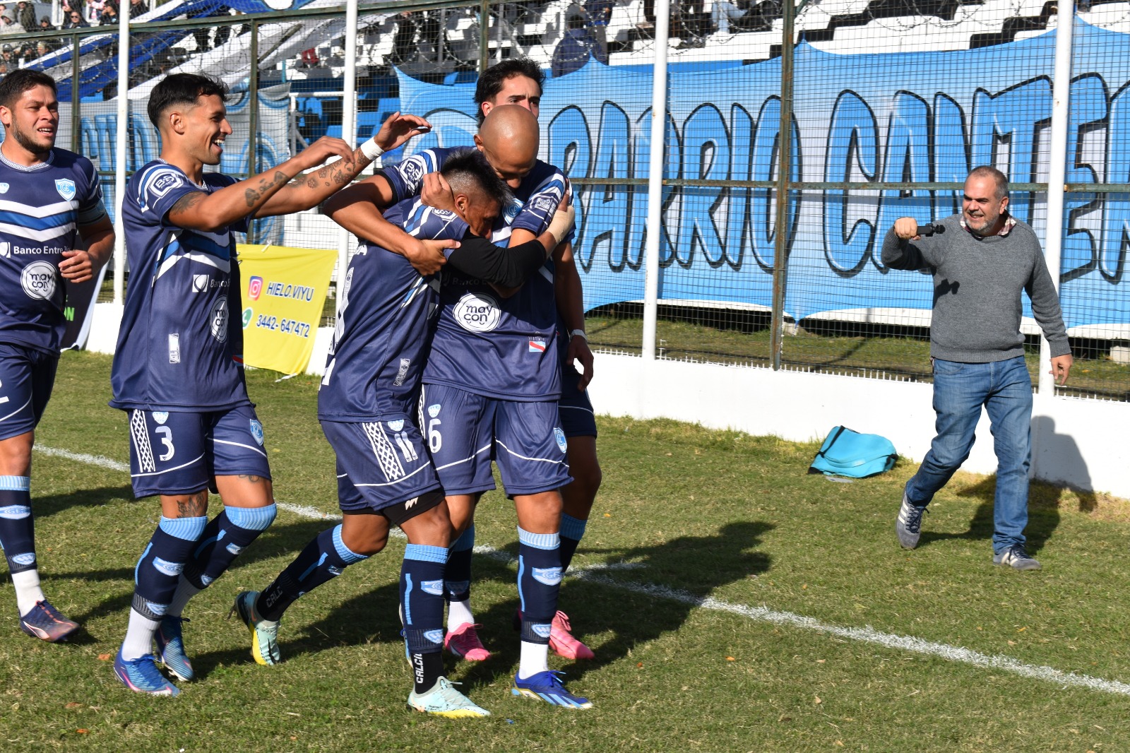 Gimnasia visita a El Linqueño - imagen de origen