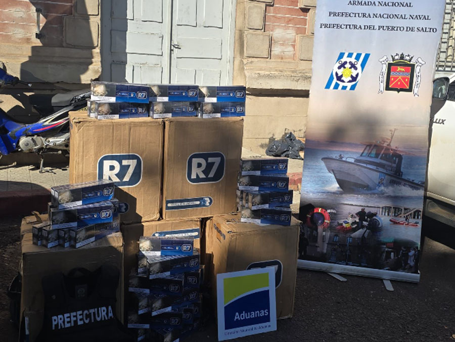 Operativo en el Río Uruguay: Prefectura uruguaya frustró un contrabando de cigarrillos desde Argentina - imagen de origen