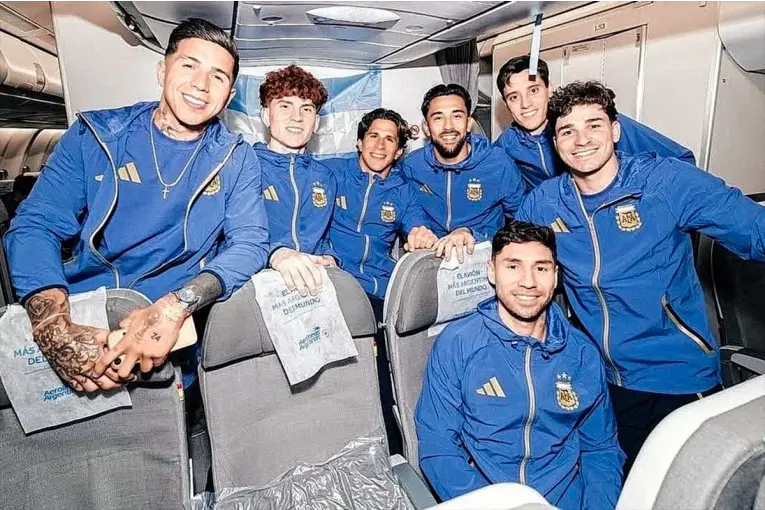 Sorpresa en la Selección Argentina: dos convocados que no están entre los 26, pueden ir al Mundial - imagen de origen