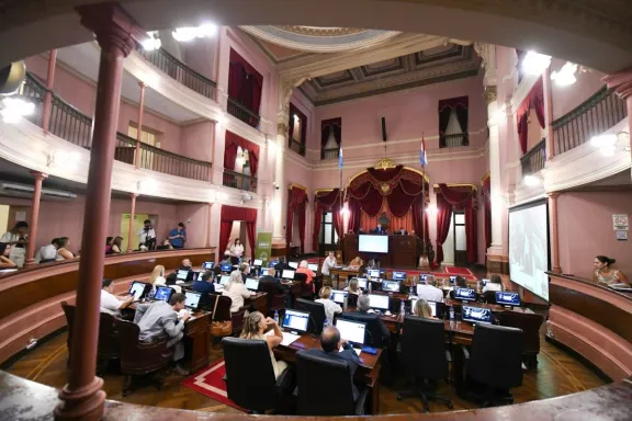 Funcionario capacitará a Diputados sobre los desafíos de consumos digitales - imagen de origen