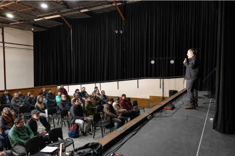 Comenzó la capacitación en iluminación y sonido en el Teatro del Puerto - imagen de origen
