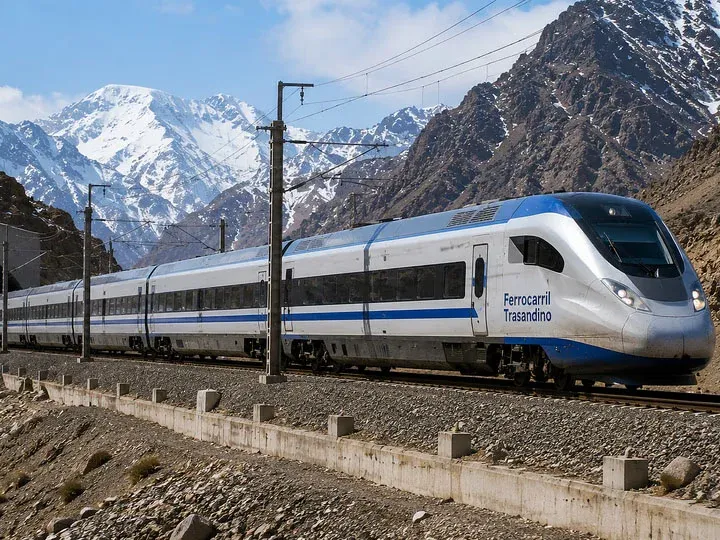 Reactivan el plan para cruzar la Cordillera tras 42 años, ahora con trenes de alta velocidad - imagen de origen