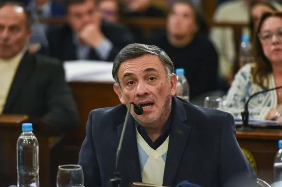 Senador de Concepción del Uruguay presentó dos propuestas para fortalecer la red pública de salud mental en el Departamento - imagen de origen