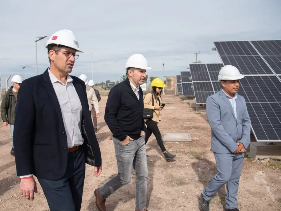 Rogelio Frigerio inauguró un parque solar que demandó una inversión de $600 millones - imagen de origen