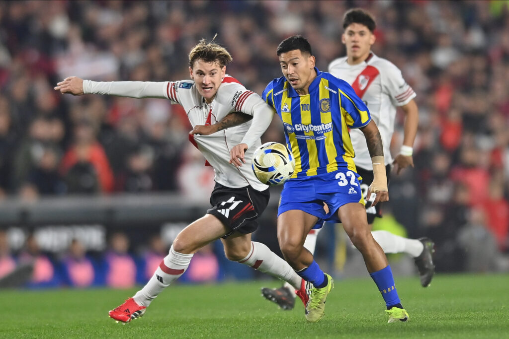 Liga Profesional: River destrabó una Semifinal cerrada ante Rosario Central y jugará por el título - Plaza Web - imagen de origen