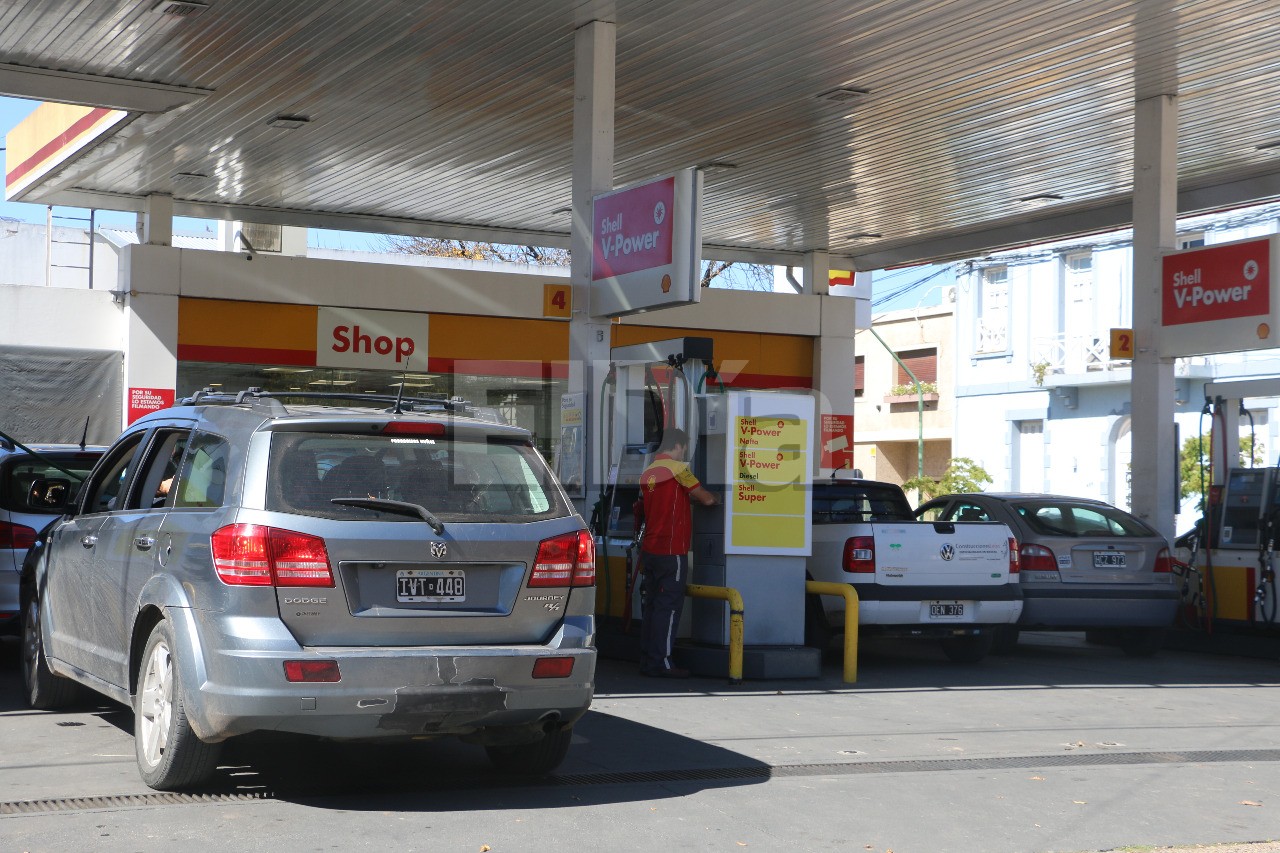 Shell vendió todas sus estaciones de servicio en la Argentina: quiénes son los nuevos dueños - imagen de origen
