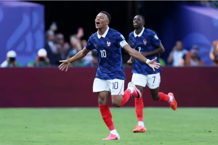 Francia goleó a Suecia con un doblete de Mbappé y avanzó a octavos del Mundial 2026 - imagen de origen