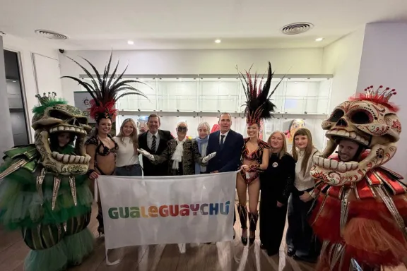 La ciudad participó en la muestra internacional sobre carnavales en la Casa de Entre Ríos - imagen de origen