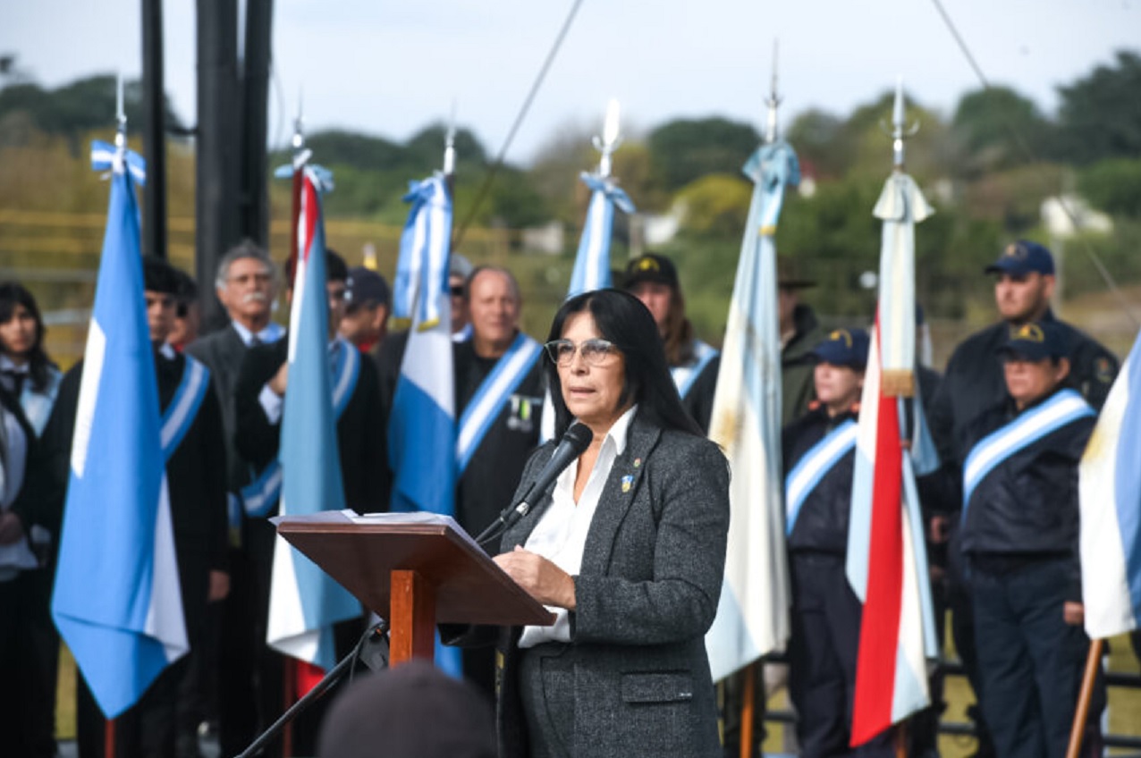 Aluani celebró el 25 de mayo junto a la comunidad de Diamante - imagen de origen