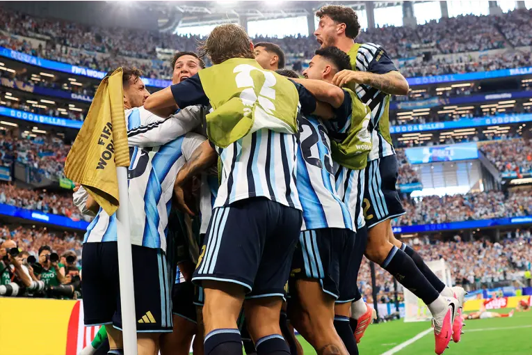 La posible formación de la Selección para enfrentar a Jordania con el entrerriano Senesi - imagen de origen