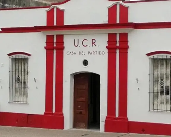 La UCR Entre Ríos denunció agresiones de la Multisectorial a legisladores radicales - imagen de origen