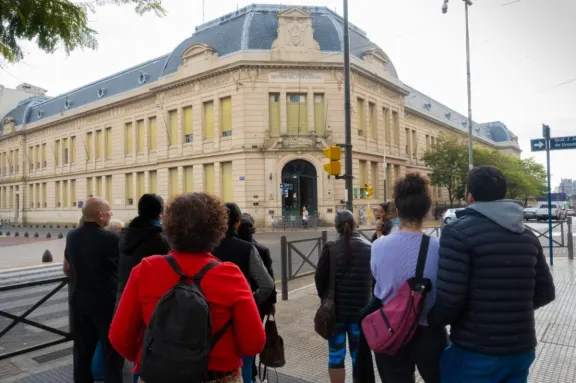 Pensar Paraná propone una jornada para conocer y reflexionar sobre la historia de la Escuela Normal - imagen de origen