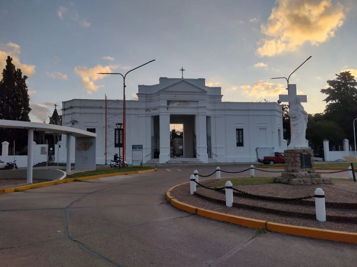 El Cementerio Municipal celebrará una misa especial por el Día del Padre - imagen de origen