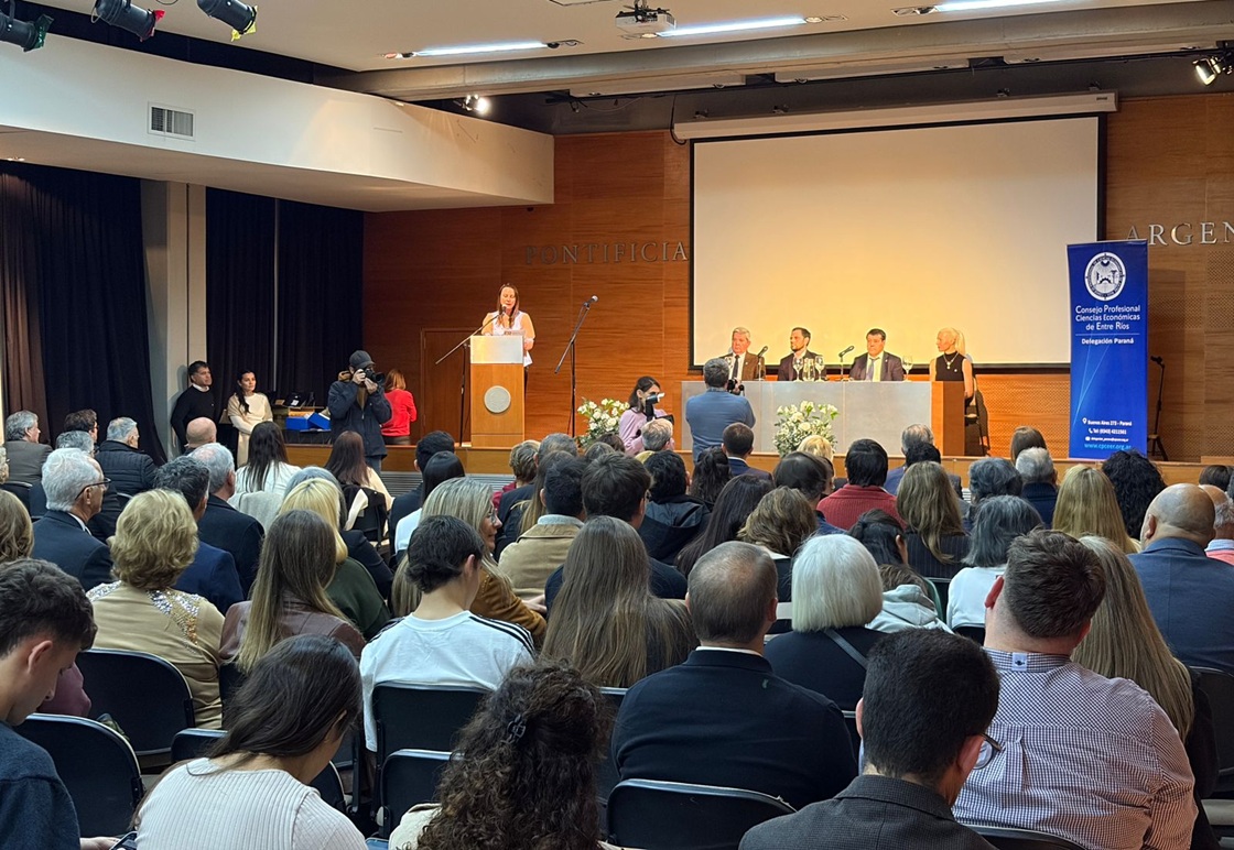 Celebraron el Día del Graduado en Ciencias Económicas e instaron a defender y fortalecer la profesión - Dos Florines - imagen de origen