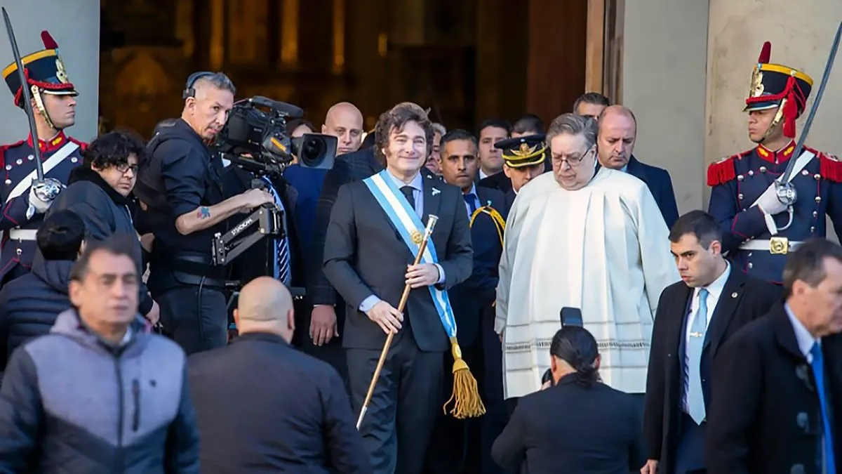 Javier Milei asiste al Te Deum y ensaya una foto de unidad - imagen de origen