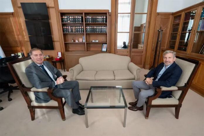 Frigerio se reunió con Santilli y avanzan las conversaciones por la reforma electoral - imagen de origen
