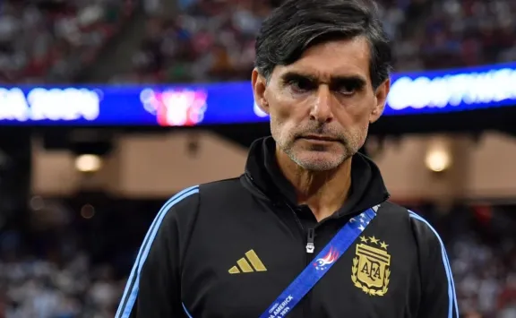 El paranaense Roberto Ayala figura entre los candidatos a dirigir a Boca - imagen de origen