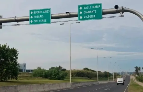 Pondrán cámaras en Ruta 11 para controlar el uso del celular y el cinturón de seguridad - imagen de origen
