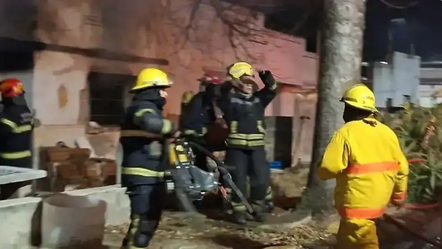 Tragedia en Concepción del Uruguay: un incendio destruyó su vivienda y horas después falleció el propietario | Análisis - imagen de origen