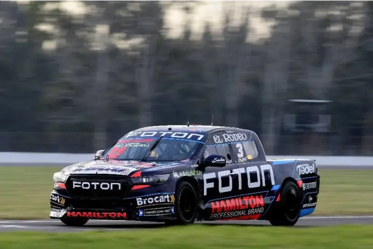 Mariano Werner volvió al podio y quedó como líder del campeonato de TC Pick Up - imagen de origen
