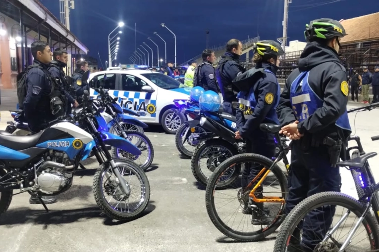 Operativo blindaje: personal de la Departamental de Policía Gualeguaychú participó del lanzamiento - imagen de origen