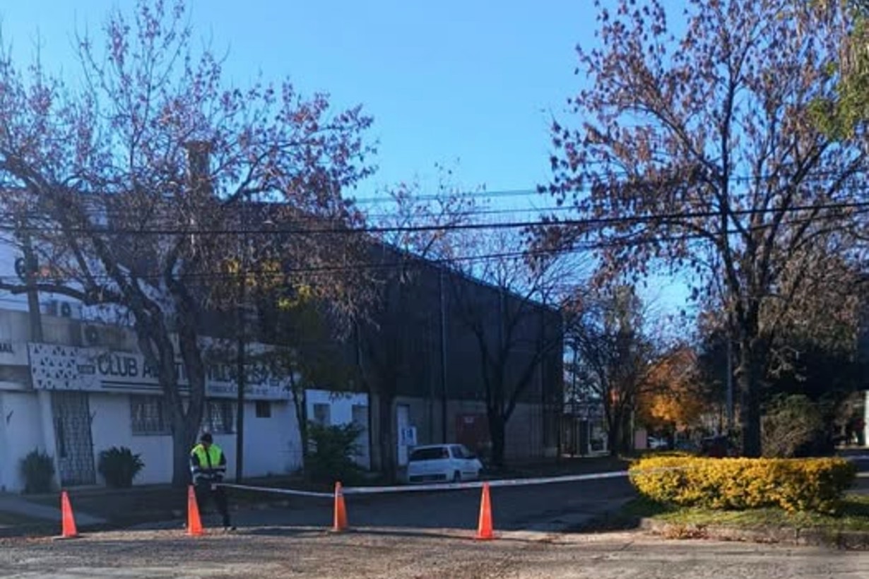 Conmoción en Villa Elisa: un menor perdió la vida tras choque frontal entre una bicicleta y un auto - Noticias - Elentrerios.com - imagen de origen
