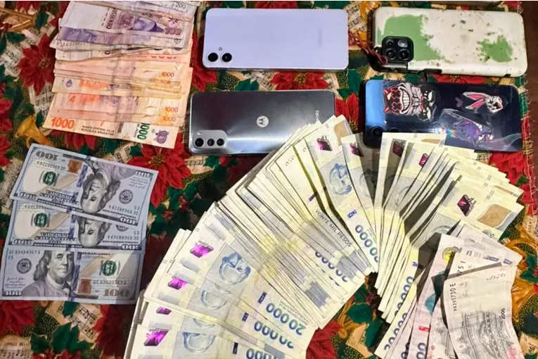 Investigación por usura y amenazas: detuvieron a presunto prestamista y secuestraron DNI y tarjetas - imagen de origen