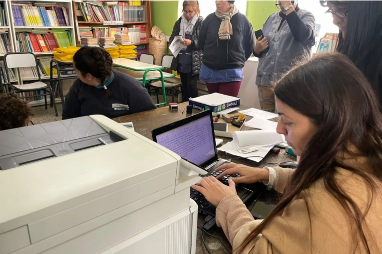 “La Justicia va a los barrios” brindó asesoramiento y atención a vecinos de Suburbio Sur - imagen de origen