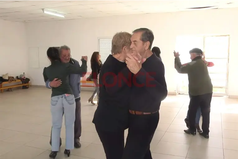 Baile, música y merienda: El Coro de la Ciudad festeja sus 30 años en los barrios - imagen de origen