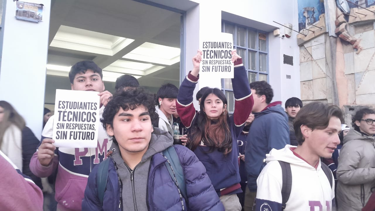 Tras el reclamo de los estudiantes: El CGE aprobó la apertura del 7º año para la Escuela Técnica Nº 1 de Concordia - 7PAGINAS - imagen de origen