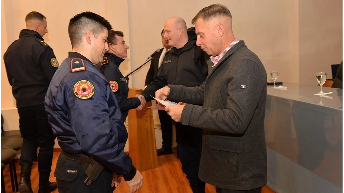 La Policía de Entre Ríos capacitó a su personal en investigación de incendios - imagen de origen
