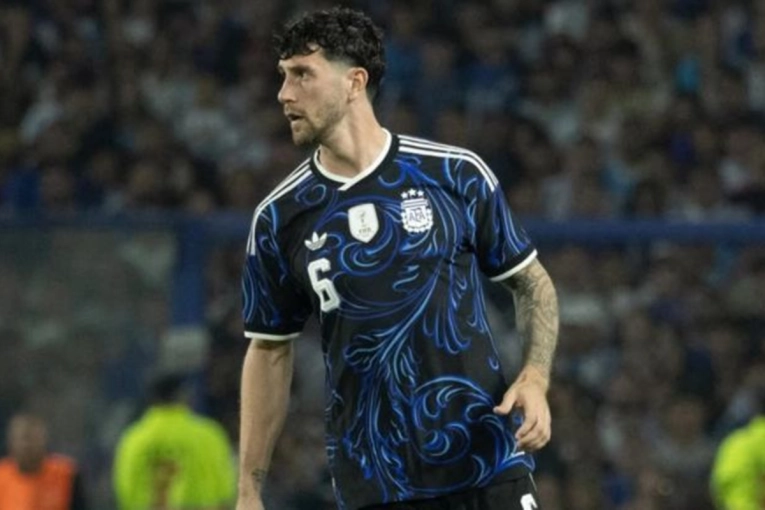 Senesi se perfila como titular ante Jordania en el equipo alternativo que prepara Scaloni - imagen de origen