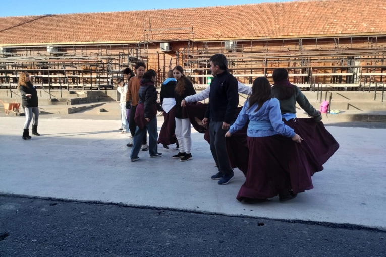 Romero confía en la “proyección turística” de la fiesta del 25 en Gualeguaychú - imagen de origen