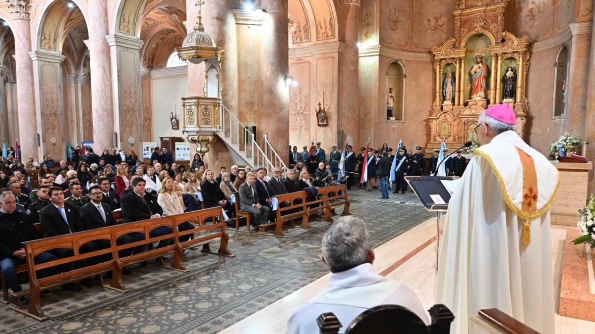 Davico junto a Frigerio participaron del Tedeum del 25 de Mayo en la Catedral - imagen de origen