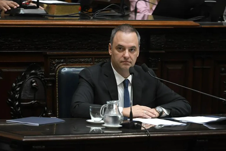 Adorni avanza con su declaración jurada mientras evita confrontar con Bullrich y Villarruel - imagen de origen