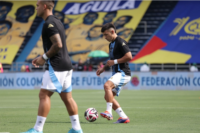 Se confirmaron los números de Argentina para el Mundial: el elegido por el entrerriano Lisandro Martínez - imagen de origen